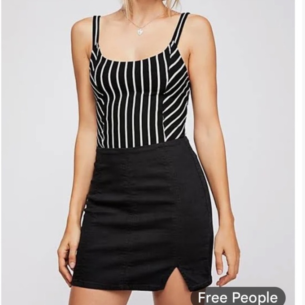 Free People NWOT Black Stretch Denim Pull On Skirt Sz Sm